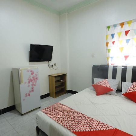 Hôtel Oyo 92702 Minang Jaya à Nagoya Extérieur photo